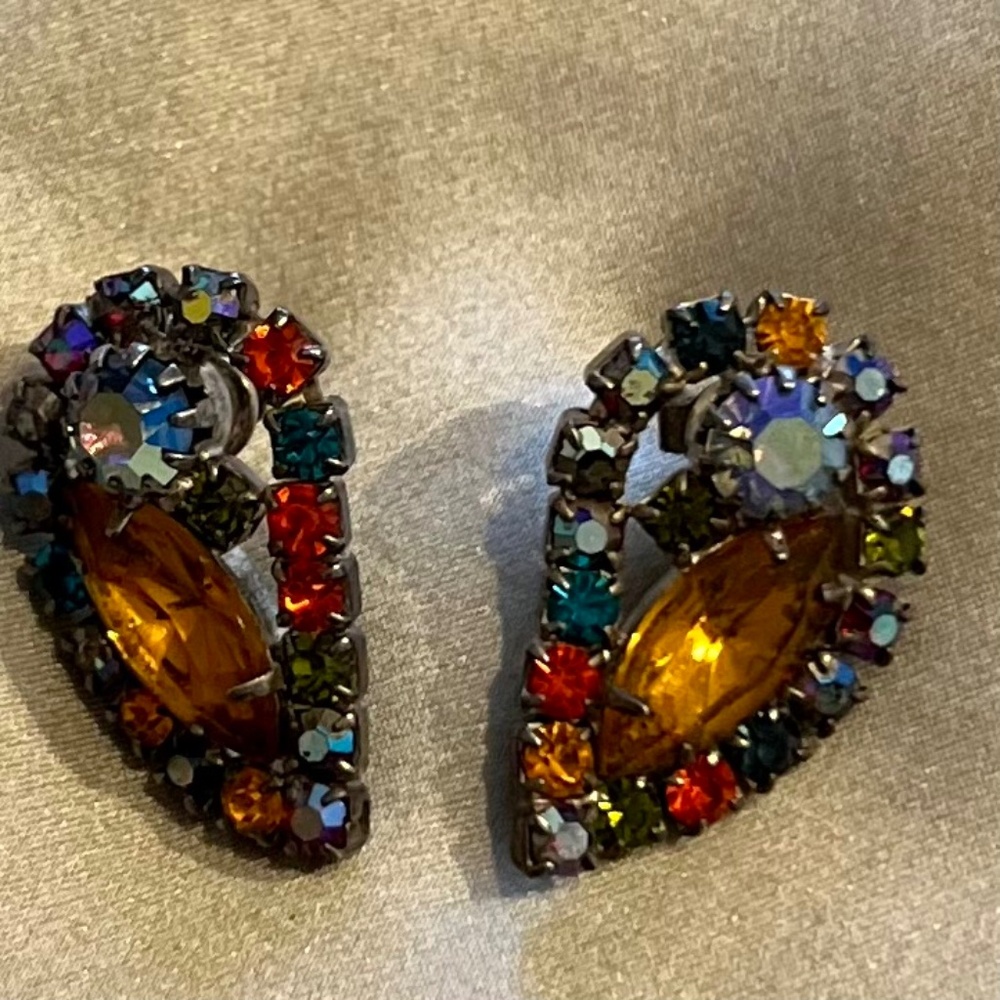 Y2K sparkly multicolor cut glass earrings!